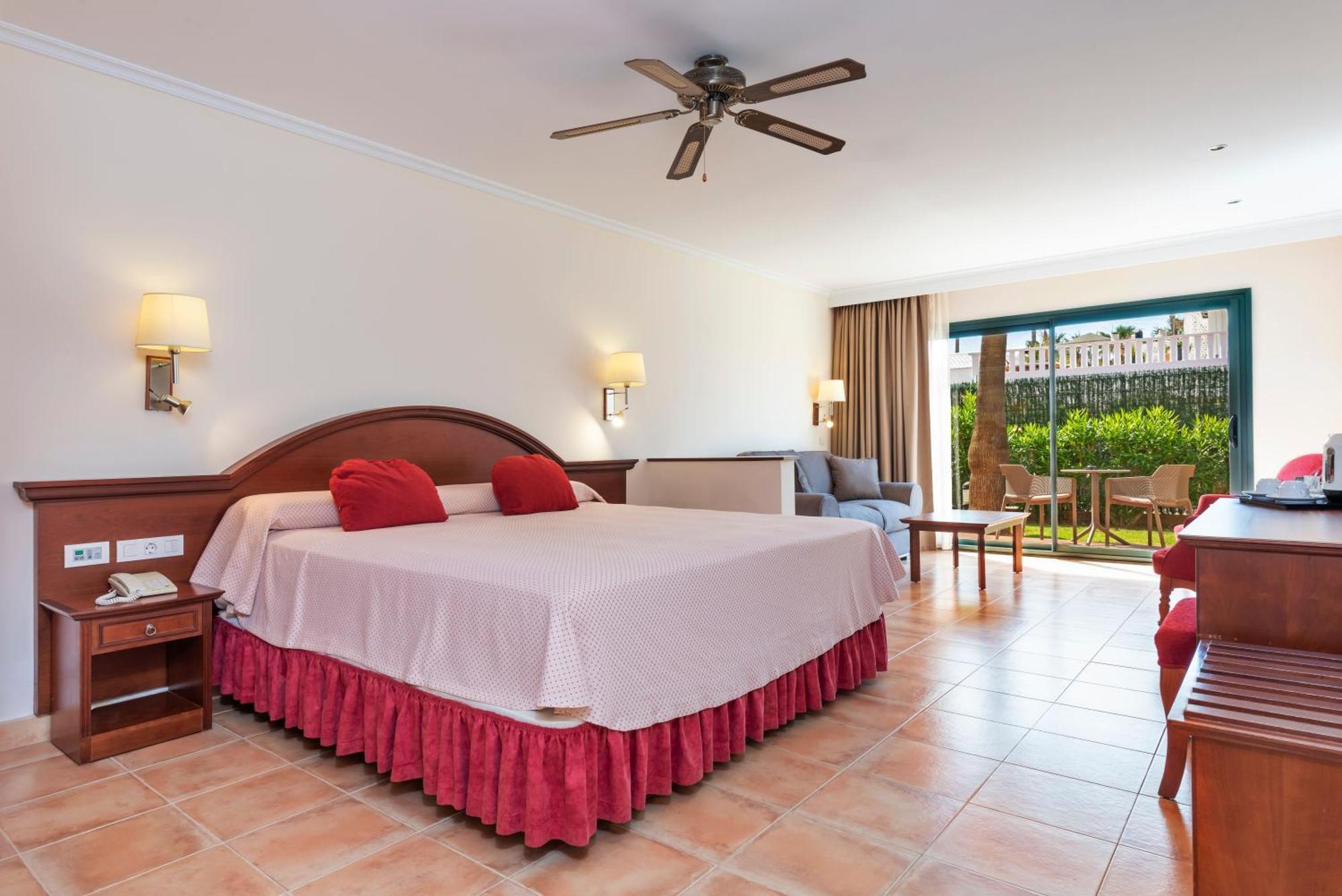 Отель Valentin Star Menorca - Adults Only Сьюдадела Экстерьер фото